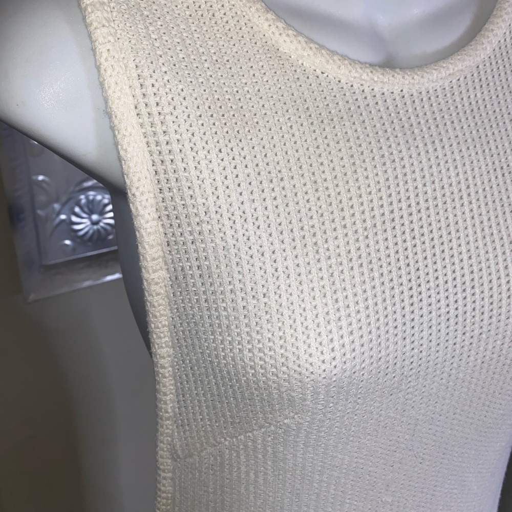 ASILIO Fun Twist Back Dress - Picture 4 of 7
